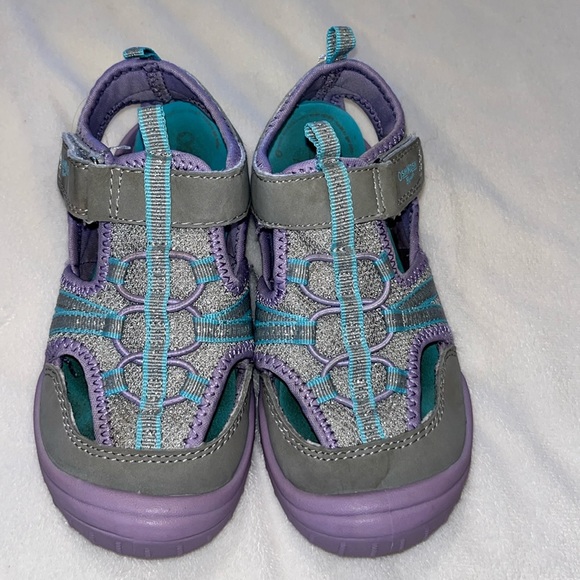 OshKosh Bump Toe Sandals - Picture 1 of 6